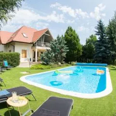 Villa Oliva Boutique Rooms Zamárdi