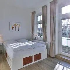 Appartement 5 mit Südbalkon in strandnaher Lage - Bäderstil-Villa in Wenningstedt/Sylt