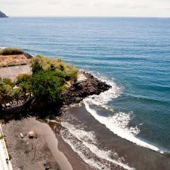 Beachfront apartment in paradise