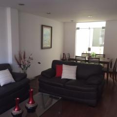 Departamento Acogedor en los Portales de Cayma