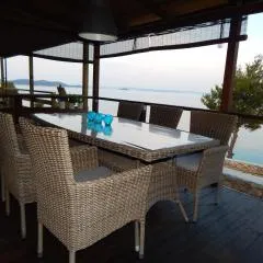 Mobile House on Drage Beach