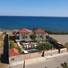 Alisahni Beachfront Villas