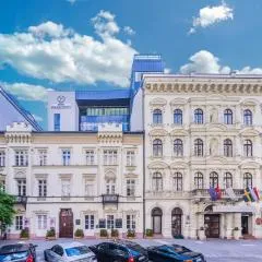 Hotel President