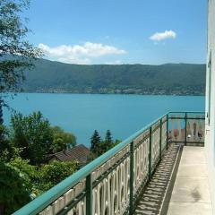 Villa le Lac - Cottage au bord du Lac d' Annecy - chambres -