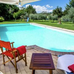 Detached Apartment near Todi with Private Pool