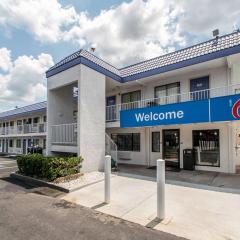 Motel 6-Norcross, GA - Atlanta Northeast