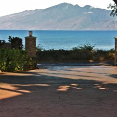 Maui Beach House B & B