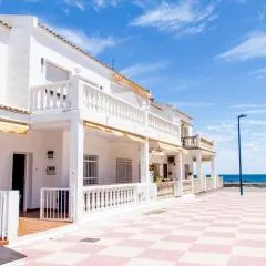 Tot un Mon-Beachfront House
