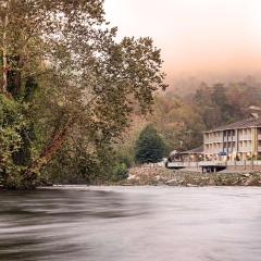 Best Western Plus River Escape Sylva / Dillsboro