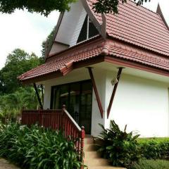 Lilly Bungalow