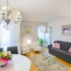 Comfortable and Stylish Apartment