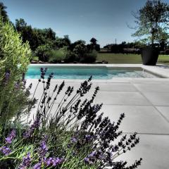 La Villa a Chateau Franc-Daut Sleeps 6