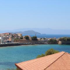 Central luxurious Apartment with sea view!