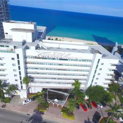 Miami BeachFront with Pool WIFI & Cheap parking