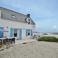 Beautiful holiday home by the sea in Penmarch