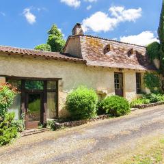 Cosy Holiday Home in Bourgnac with Private Pool