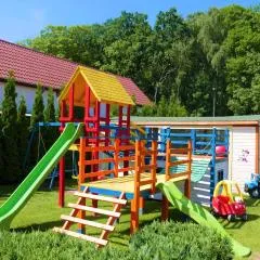 AIDA Domki Letniskowe - domki 5 min od MORZA - Plac Zabaw & ANIMACJE dla DZIECI