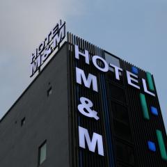 M＆M ホテル（M&M Hotel）