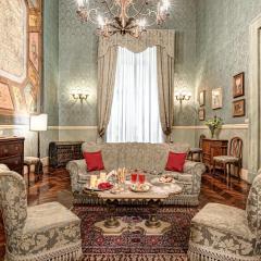 Arthouse Lady Marys Tribunali Luxury Suite