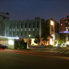 Her Home Spa Motel Chiayi