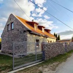 Modern stone house in Balatonfüred with jacuzzi