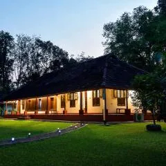 Kuruvinakunnel Tharavadu