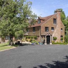 Cleavers Lyng 16th Century Country House