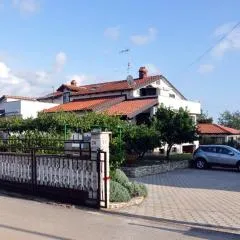 Franko Apartmani