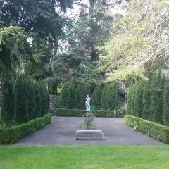 La Belle Vie Bed & Breakfast