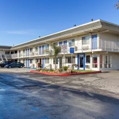 Motel 6 Hayward, CA- East Bay