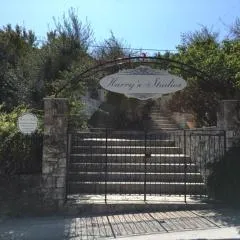 Harry's Studios 1