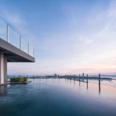 シービュー プール ザ ベース コンドミニアム（Many Holiday The Base Condo）