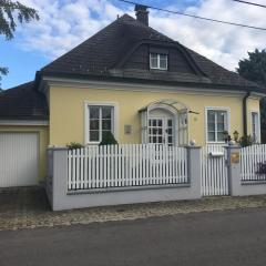 ハウス イン イディリシャー ラーゲ（Haus in idyllischer Lage）