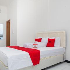 RedDoorz near Telkom Corporate University