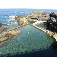 Apartamento en piscinas naturales.