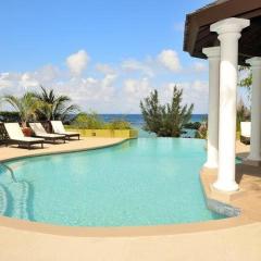 Alexanders Penthouse on the beach