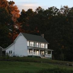 Awesome Flat Top Farmhouse