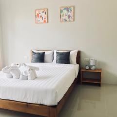 Snooze Inn Phuket