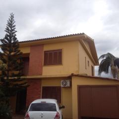 Apartamento amplo 300m da praia