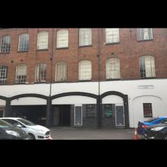 CP Studio Apartment - Free Wifi City Centre