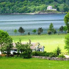 Ardno Cottage by Loch Fyne