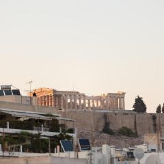 Acropolis at your fingertips