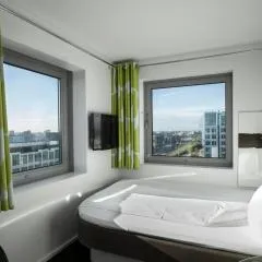 웨이크업 코펜하겐 - 카르스텐 니부어 가데(Wakeup Copenhagen - Carsten Niebuhrs Gade)