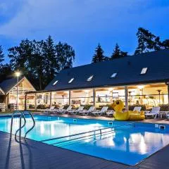 Holiday Park & Resort Pobierowo - całodniowe animacje i podgrzewany basen w cenie