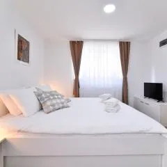 Piccolo Apartments