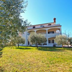 Apartments Blazenka 1270