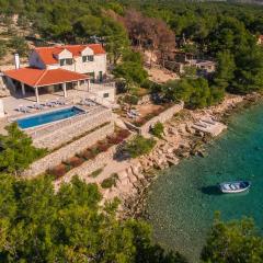 Luxury Villa Kate on sea with heated pool