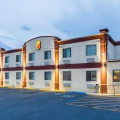 Super 8 by Wyndham Douglas
