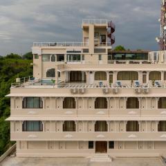 Hotel Raj Kuber