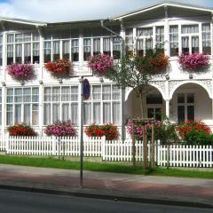 Villa Wilhelmshöhe by Rujana